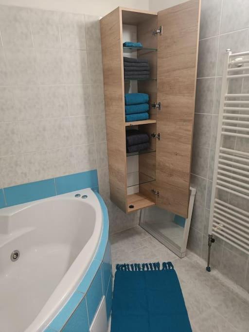 Appartement Cervena Cesta à Kunovice Extérieur photo