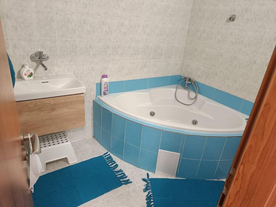 Appartement Cervena Cesta à Kunovice Extérieur photo